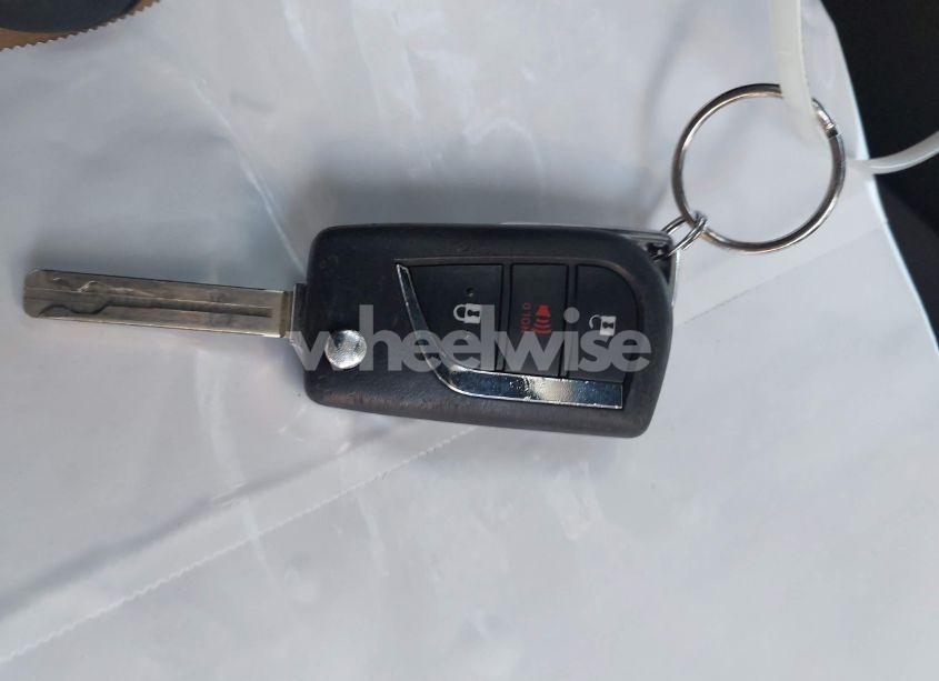 Photo 11 of 2019 Toyota Rav4 LE (VIN JTMH1RFV7KD027991)