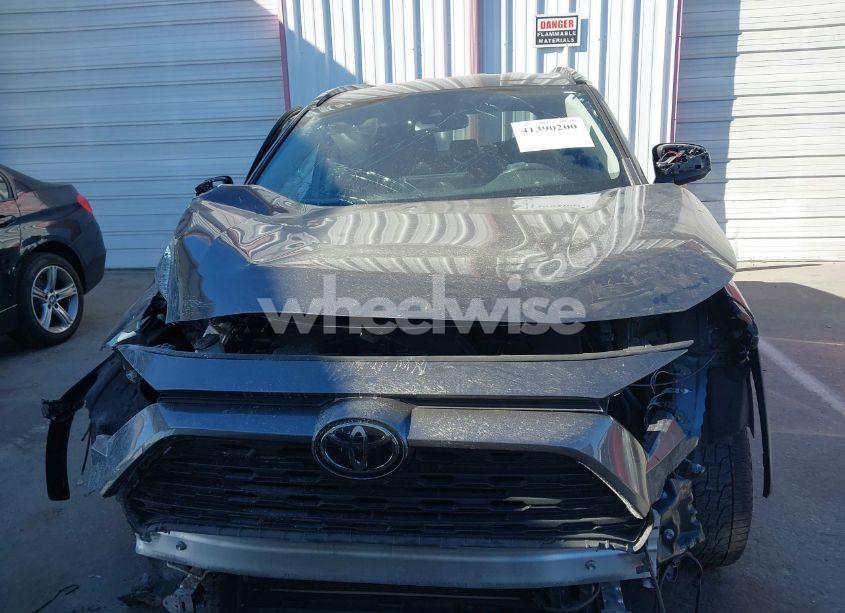 Photo 13 of 2019 Toyota Rav4 LE (VIN JTMH1RFV9KJ006495)