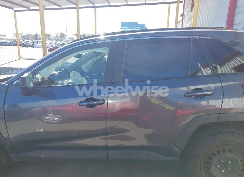 Photo 15 of 2019 Toyota Rav4 LE (VIN JTMH1RFV9KJ006495)