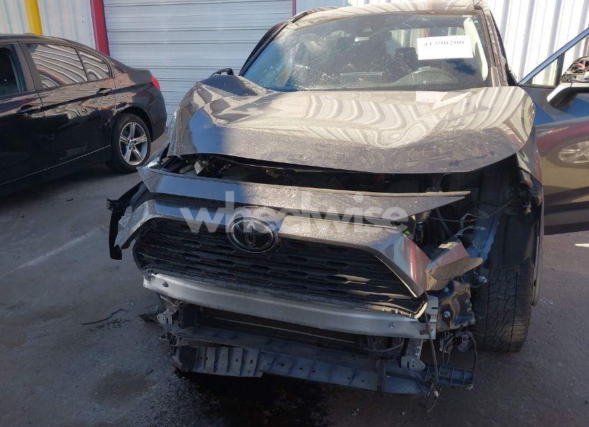 Photo 6 of 2019 Toyota Rav4 LE (VIN JTMH1RFV9KJ006495)