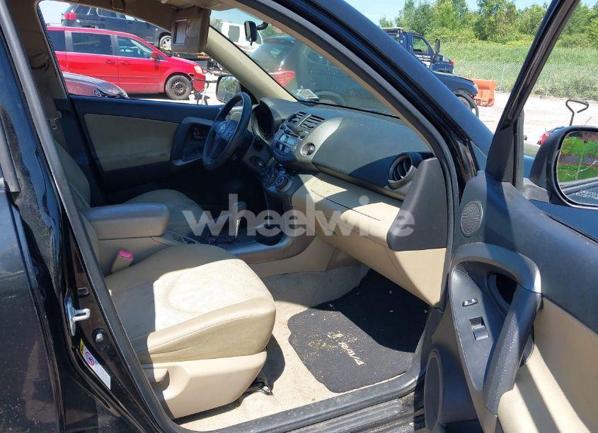 Photo 5 of 2010 Toyota Rav4 (VIN JTMJF4DV4A5025570)