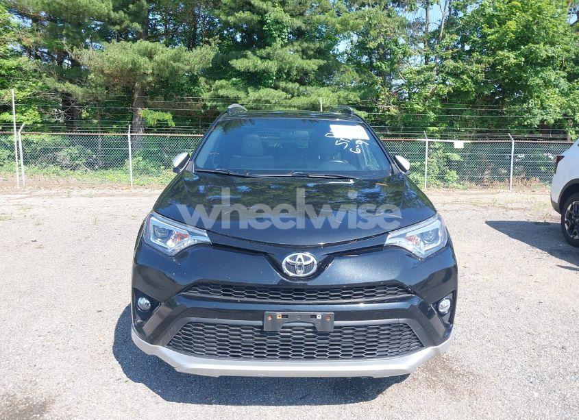 Photo 13 of 2016 Toyota Rav4 SE (VIN JTMJFREV2GJ089599)