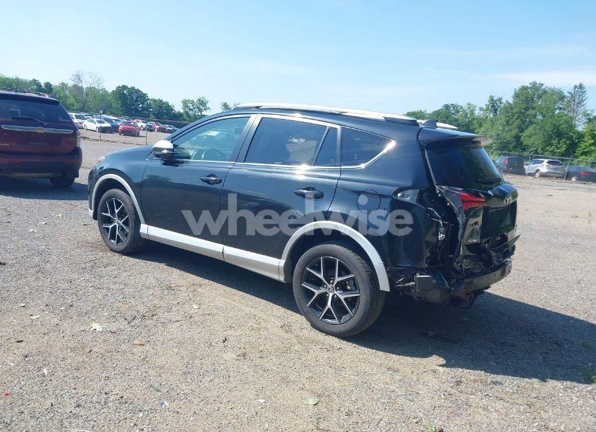 Photo 3 of 2016 Toyota Rav4 SE (VIN JTMJFREV2GJ089599)