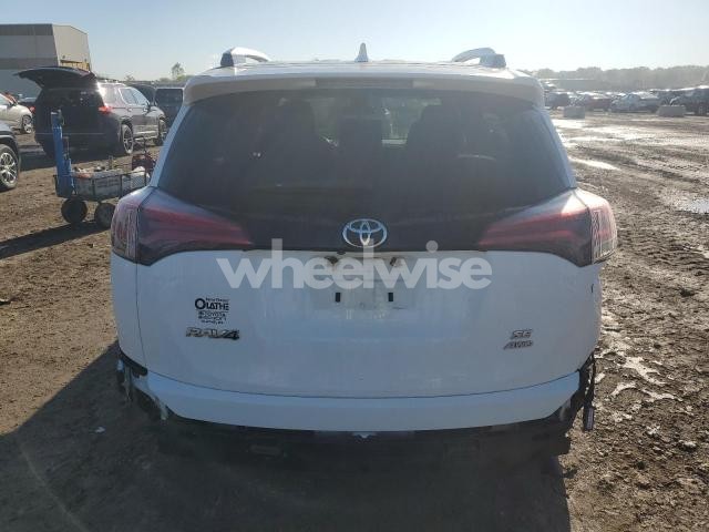 Photo 2 of 2016 TOYOTA RAV4 SE (VIN JTMJFREV4GD189041)