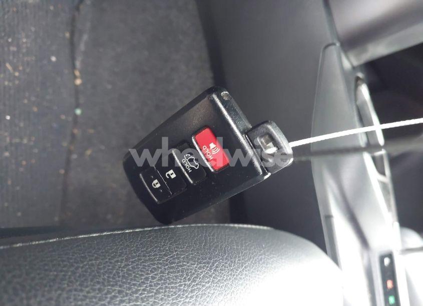 Photo 11 of 2017 Toyota Rav4 SE (VIN JTMJFREV6HD206035)