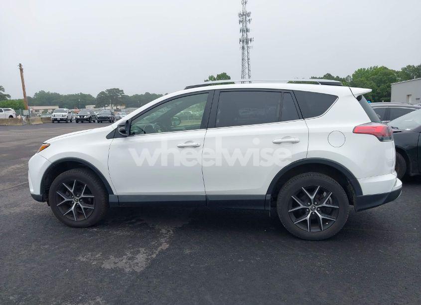 Photo 14 of 2017 Toyota Rav4 SE (VIN JTMJFREV6HD206035)