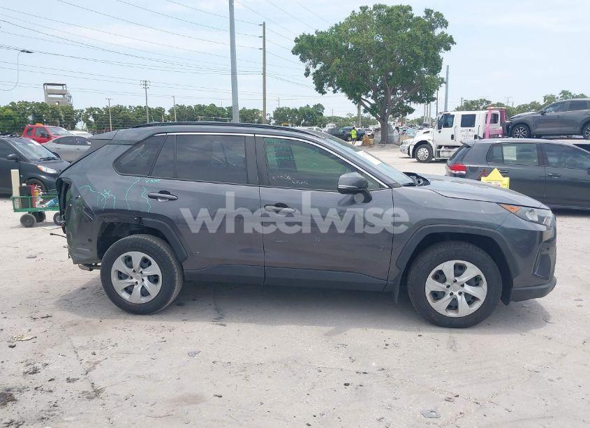 Photo 13 of 2019 Toyota Rav4 LE (VIN JTMK1RFV5KD006076)