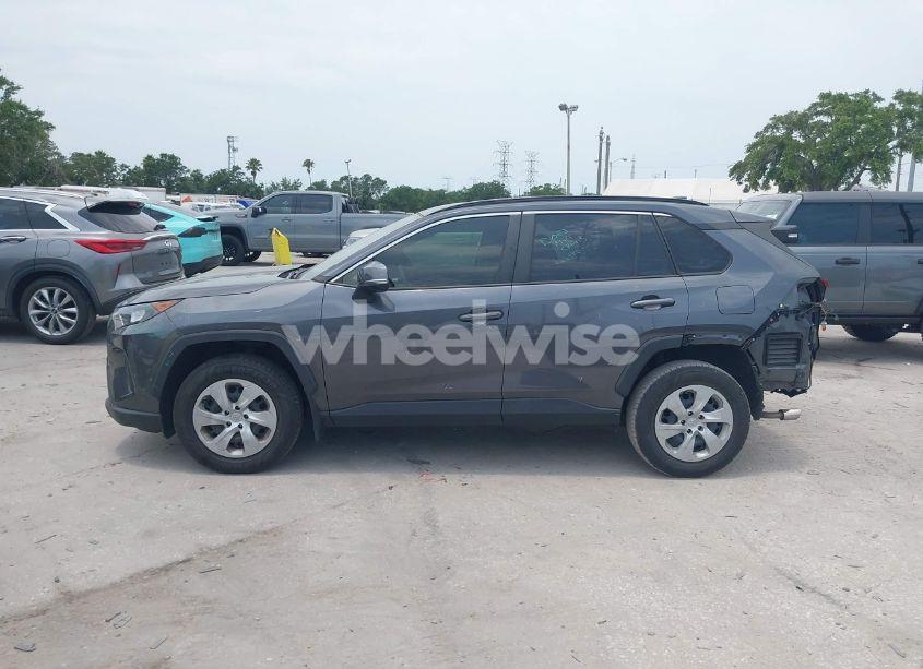 Photo 14 of 2019 Toyota Rav4 LE (VIN JTMK1RFV5KD006076)