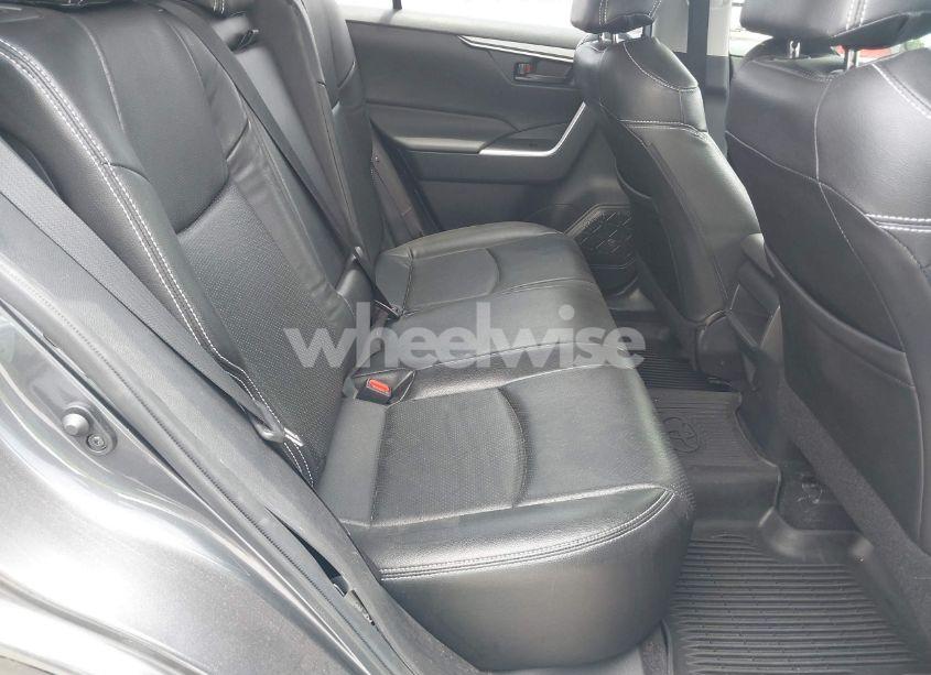 Photo 8 of 2019 Toyota Rav4 LE (VIN JTMK1RFV5KD006076)