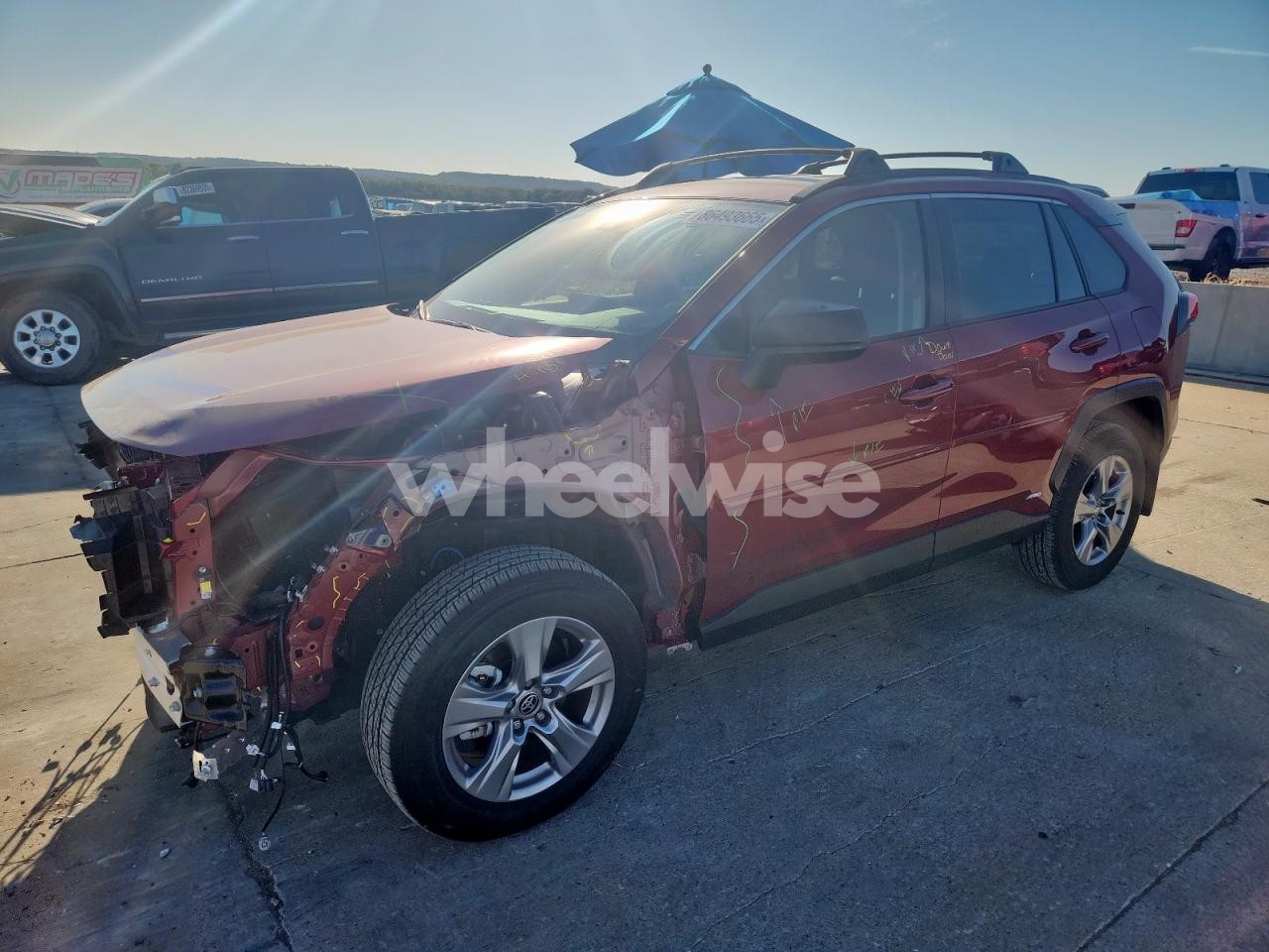 2025 TOYOTA RAV4 LE (VIN JTMLWRFV5SD308392) main photo