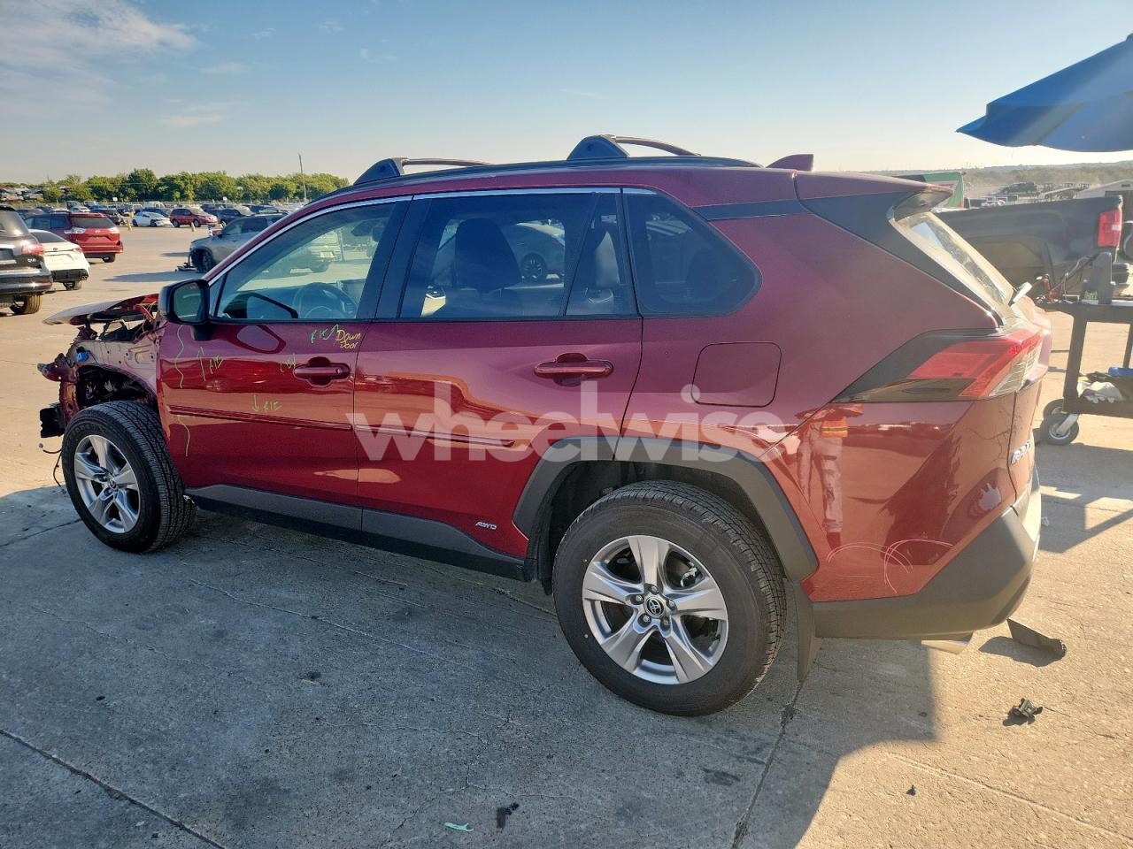 Photo 2 of 2025 TOYOTA RAV4 LE (VIN JTMLWRFV5SD308392)