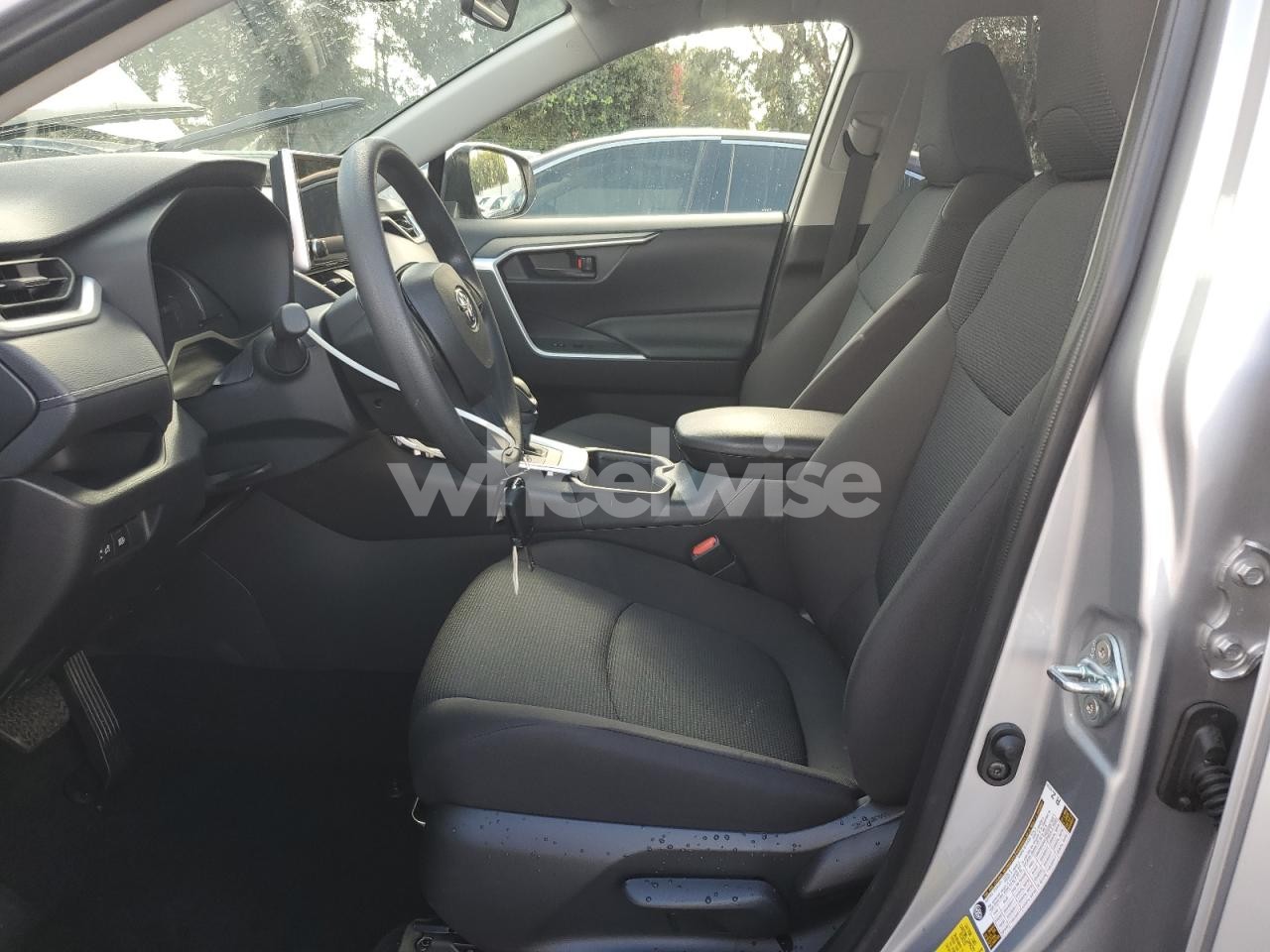 Photo 7 of 2025 TOYOTA RAV4 LE (VIN JTMMWRFV0SD335729)