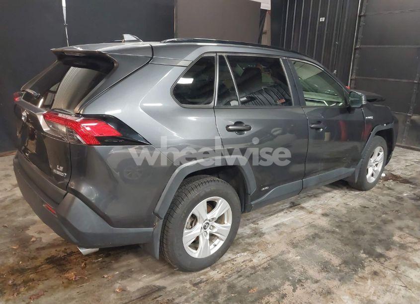 Photo 4 of 2019 Toyota Rav4 HYBRID LE (VIN JTMMWRFV1KD026481)