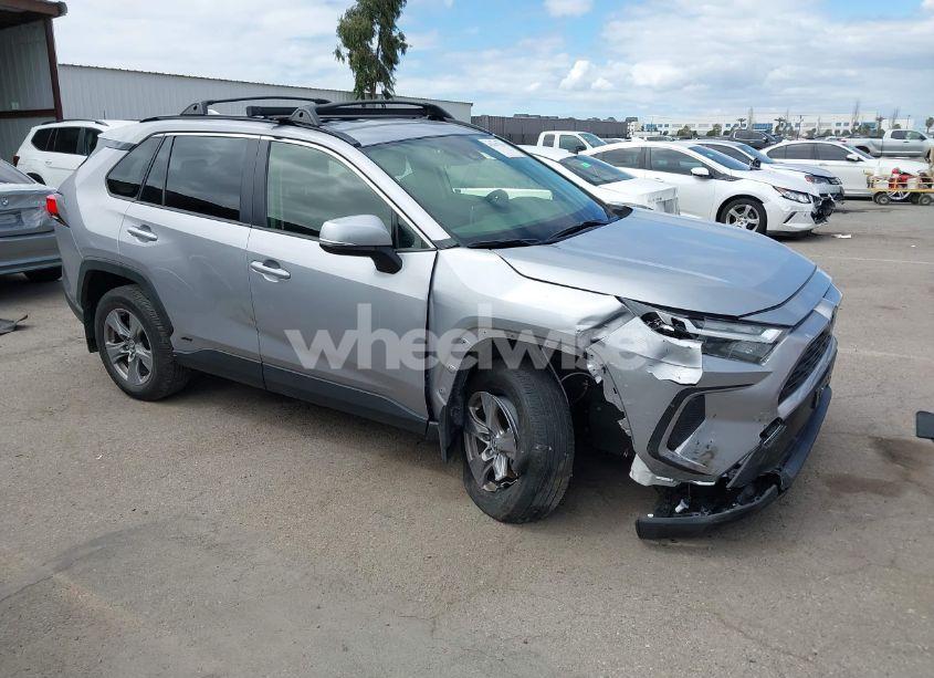 2024 Toyota Rav4 HYBRID LE (VIN JTMMWRFV1RD230191) main photo