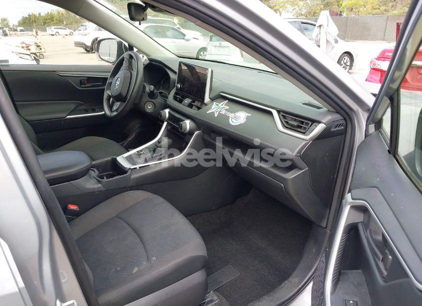 Photo 5 of 2024 Toyota Rav4 HYBRID LE (VIN JTMMWRFV1RD230191)