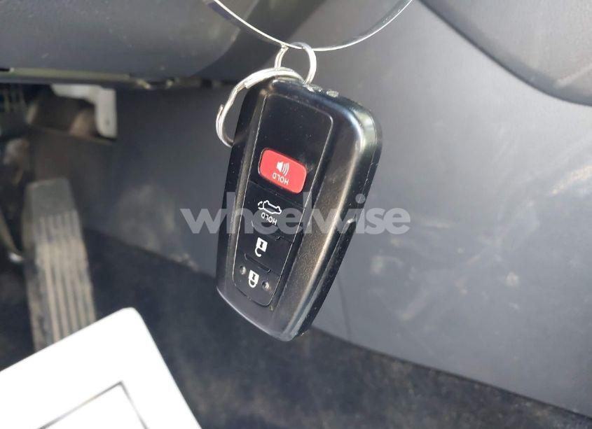 Photo 11 of 2019 Toyota Rav4 LIMITED (VIN JTMN1RFV3KD521977)