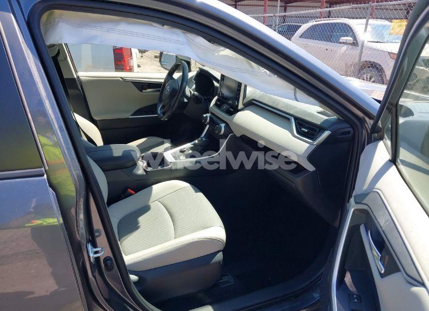 Photo 5 of 2019 Toyota Rav4 LIMITED (VIN JTMN1RFV3KD521977)