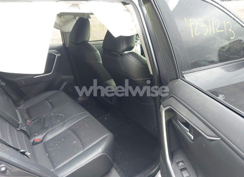 Photo 8 of 2021 Toyota Rav4 LIMITED (VIN JTMN1RFV3MD075851)