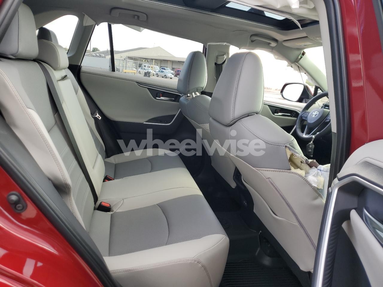 Photo 11 of 2025 TOYOTA RAV4 LIMITED (VIN JTMN1RFV6SD114624)