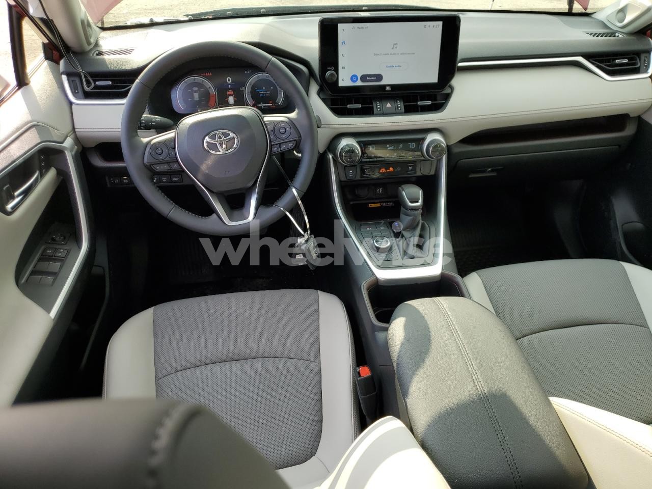 Photo 8 of 2025 TOYOTA RAV4 LIMITED (VIN JTMN1RFV6SD114624)