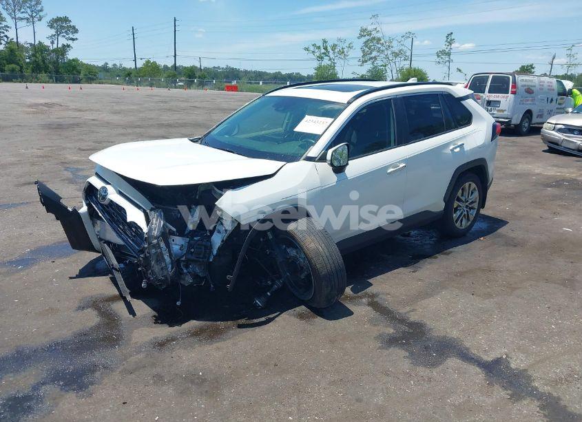 Photo 2 of 2021 Toyota Rav4 LIMITED (VIN JTMN1RFV7MD079305)