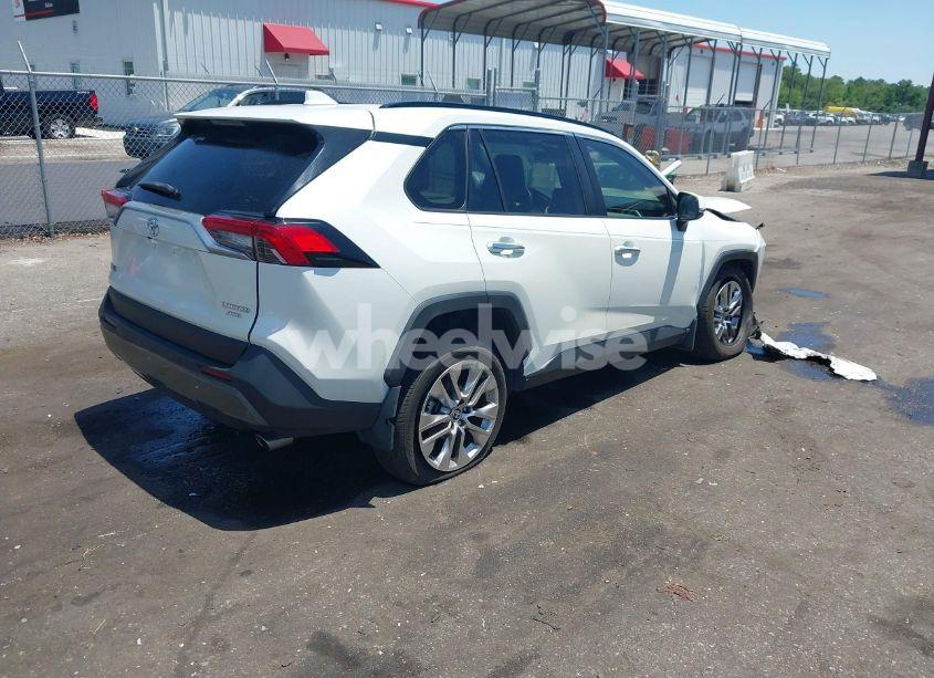 Photo 4 of 2021 Toyota Rav4 LIMITED (VIN JTMN1RFV7MD079305)