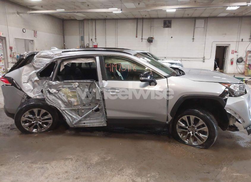 Photo 14 of 2020 Toyota Rav4 LIMITED (VIN JTMN1RFV9LD062892)