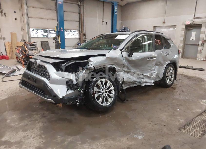 Photo 2 of 2020 Toyota Rav4 LIMITED (VIN JTMN1RFV9LD062892)