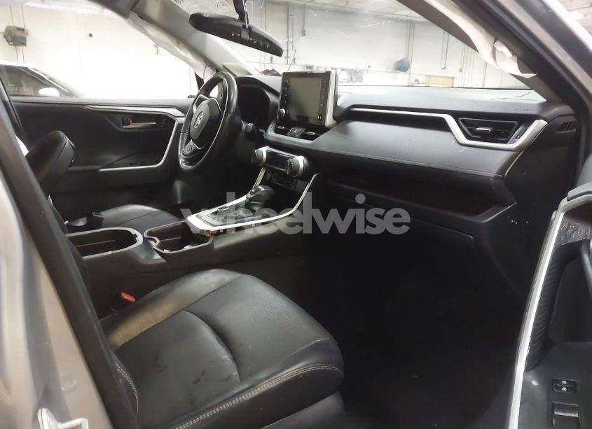 Photo 5 of 2020 Toyota Rav4 LIMITED (VIN JTMN1RFV9LD062892)