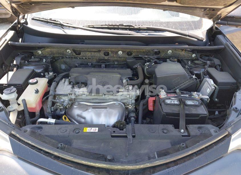 Photo 10 of 2018 Toyota Rav4 SE (VIN JTMNFREV3JJ182947)