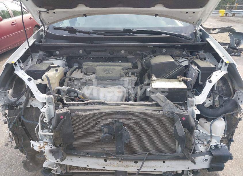 Photo 10 of 2016 Toyota Rav4 SE (VIN JTMNFREVXGJ078772)