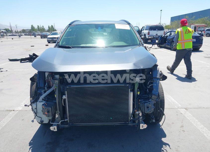 Photo 13 of 2019 Toyota Rav4 XLE (VIN JTMP1RFV0KD510962)