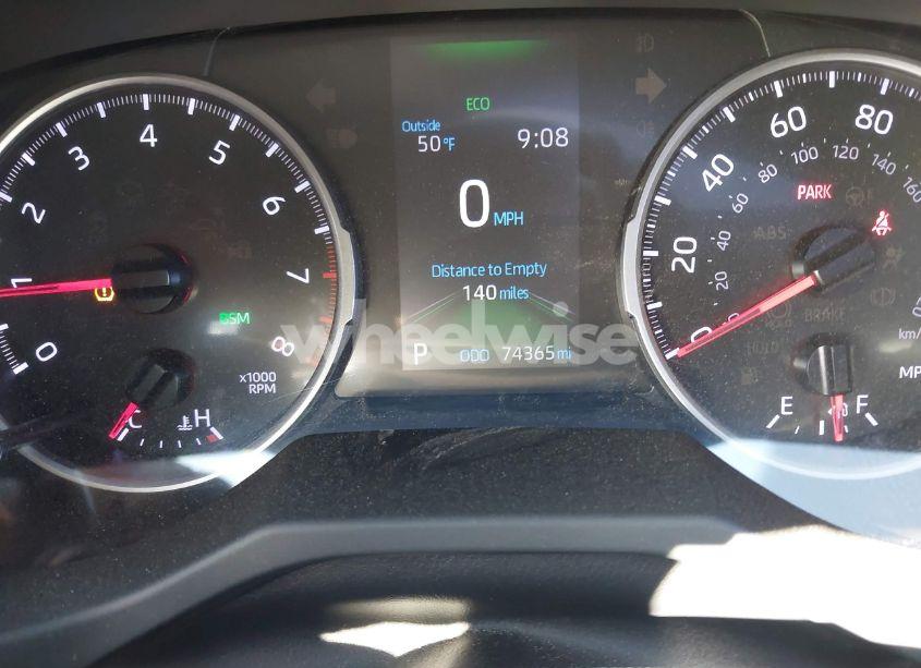 Photo 15 of 2019 Toyota Rav4 XLE (VIN JTMP1RFV0KD524246)