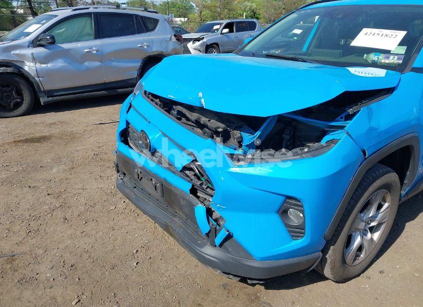 Photo 6 of 2019 Toyota Rav4 XLE (VIN JTMP1RFV0KJ004470)