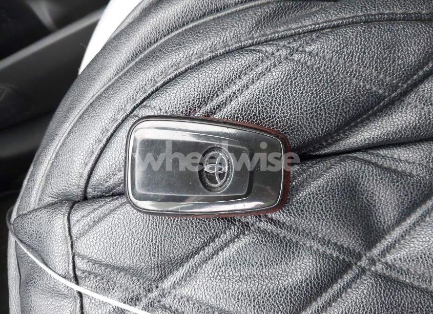 Photo 11 of 2020 Toyota Rav4 XLE (VIN JTMP1RFV0LD529822)