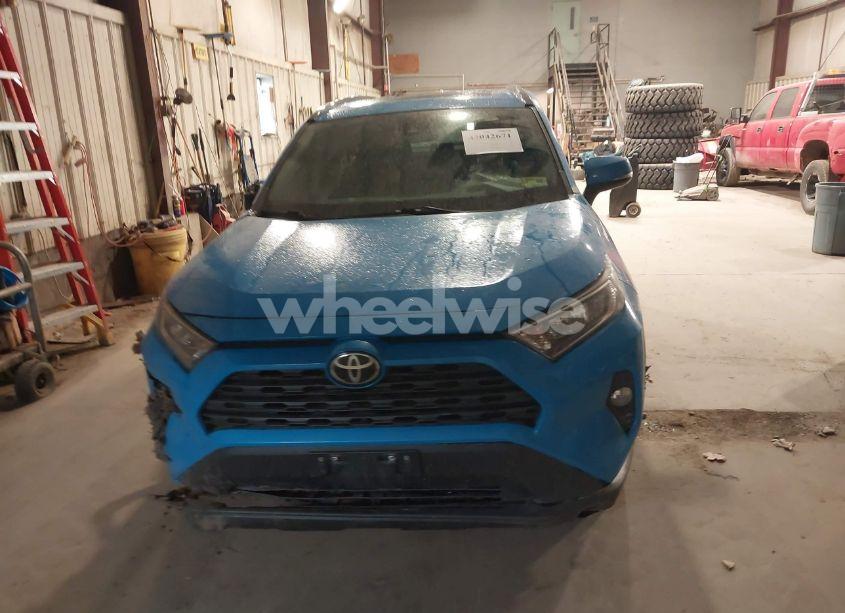 Photo 12 of 2019 Toyota Rav4 XLE/XLE PREMIUM (VIN JTMP1RFV1KD030090)