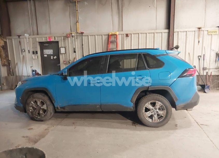 Photo 14 of 2019 Toyota Rav4 XLE/XLE PREMIUM (VIN JTMP1RFV1KD030090)