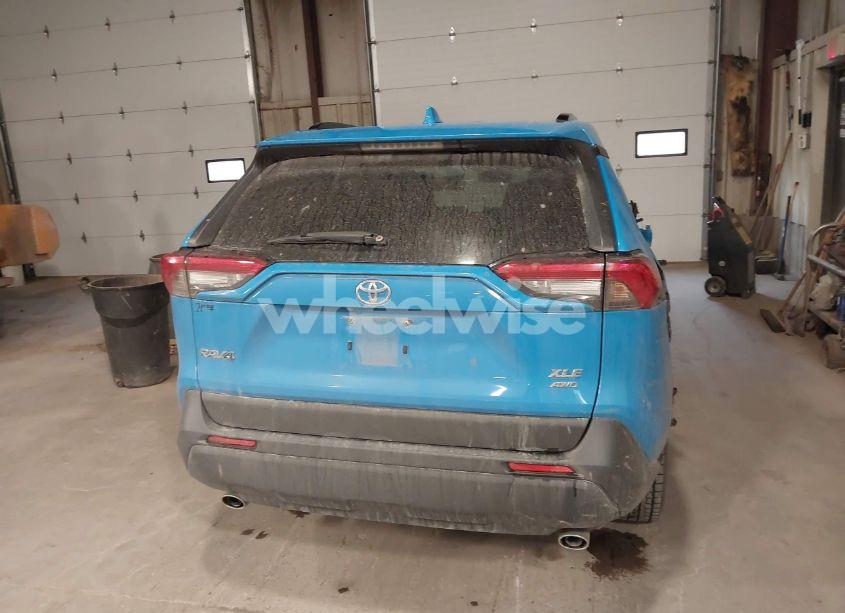 Photo 16 of 2019 Toyota Rav4 XLE/XLE PREMIUM (VIN JTMP1RFV1KD030090)