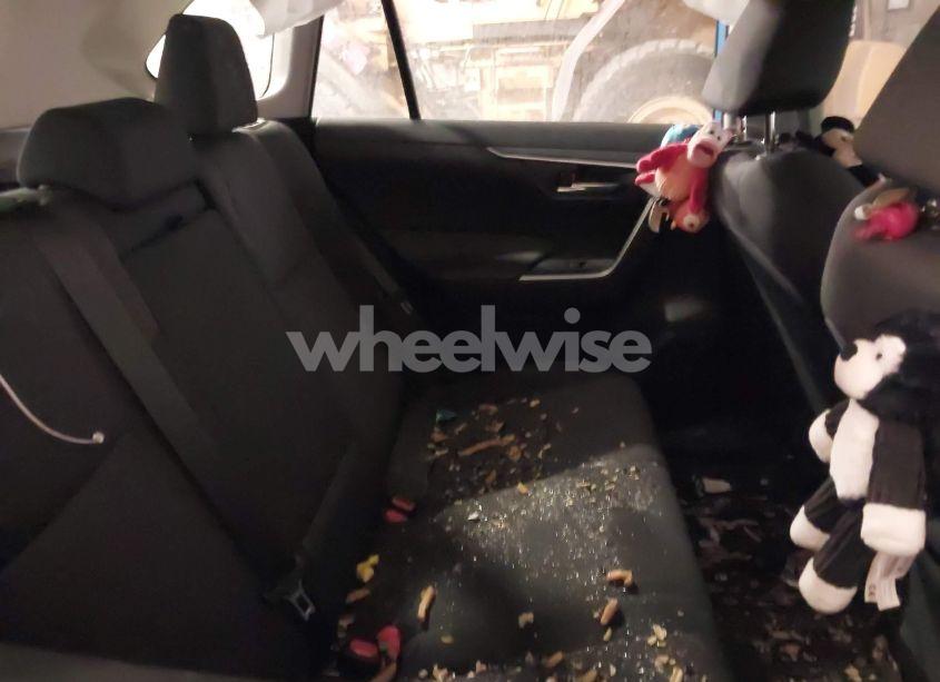 Photo 8 of 2019 Toyota Rav4 XLE/XLE PREMIUM (VIN JTMP1RFV1KD030090)