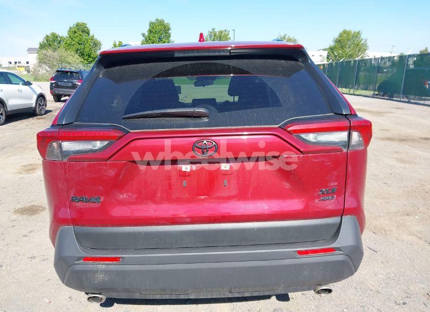 Photo 16 of 2019 Toyota Rav4 XLE (VIN JTMP1RFV1KD521730)