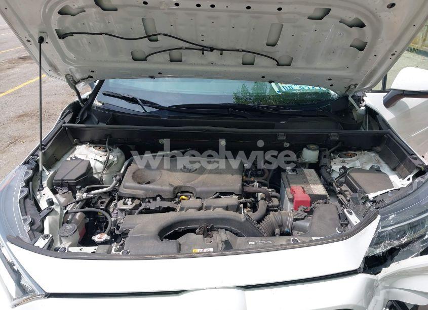 Photo 10 of 2019 Toyota Rav4 XLE (VIN JTMP1RFV3KD046162)