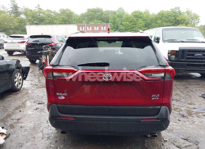 Photo 16 of 2019 Toyota Rav4 XLE (VIN JTMP1RFV7KD516029)