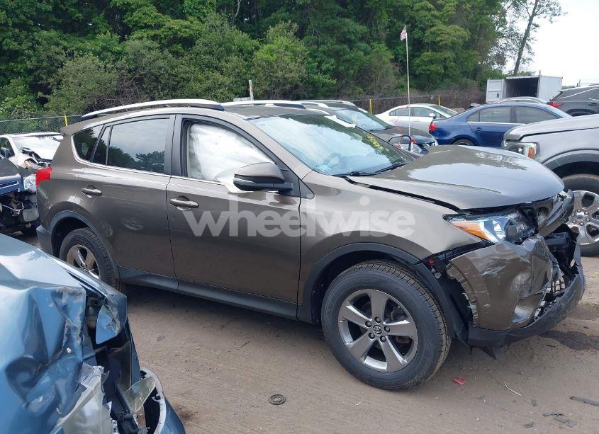 Photo 13 of 2015 Toyota Rav4 XLE (VIN JTMRFREV0FD125158)