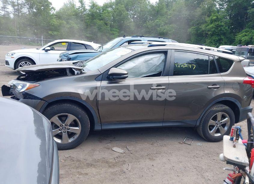 Photo 14 of 2015 Toyota Rav4 XLE (VIN JTMRFREV0FD125158)