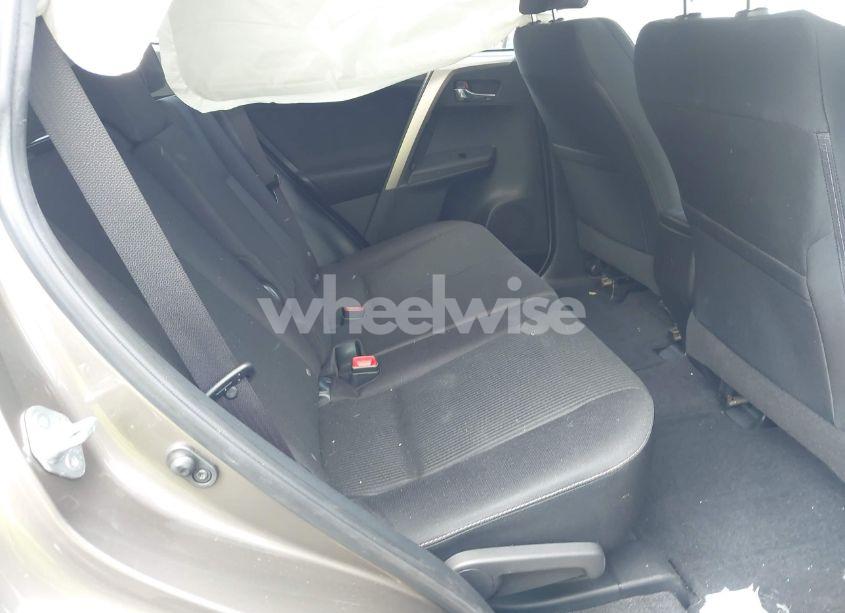 Photo 8 of 2015 Toyota Rav4 XLE (VIN JTMRFREV0FD125158)