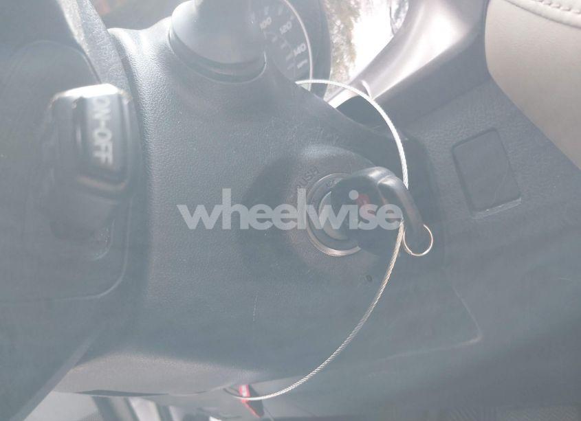 Photo 11 of 2013 Toyota Rav4 XLE (VIN JTMRFREV1DD043601)