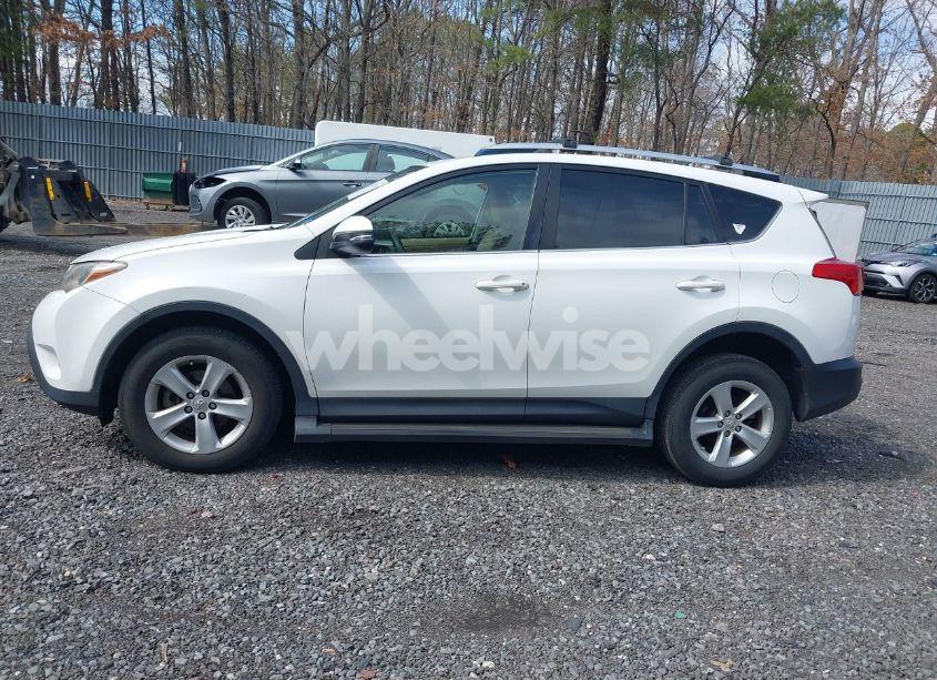 Photo 14 of 2013 Toyota Rav4 XLE (VIN JTMRFREV1DD043601)