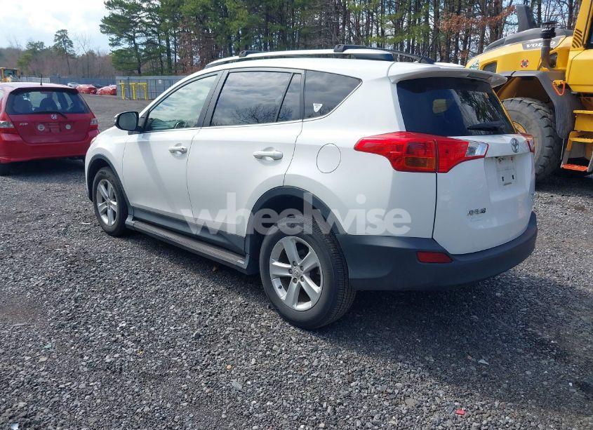 Photo 3 of 2013 Toyota Rav4 XLE (VIN JTMRFREV1DD043601)