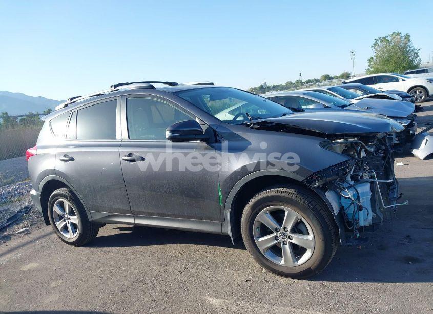 Photo 13 of 2015 Toyota Rav4 XLE (VIN JTMRFREV1FD151848)