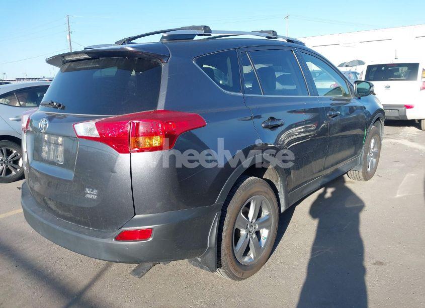 Photo 4 of 2015 Toyota Rav4 XLE (VIN JTMRFREV1FD151848)